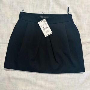 NWT Zara Black Women Pleated Skirt, size S